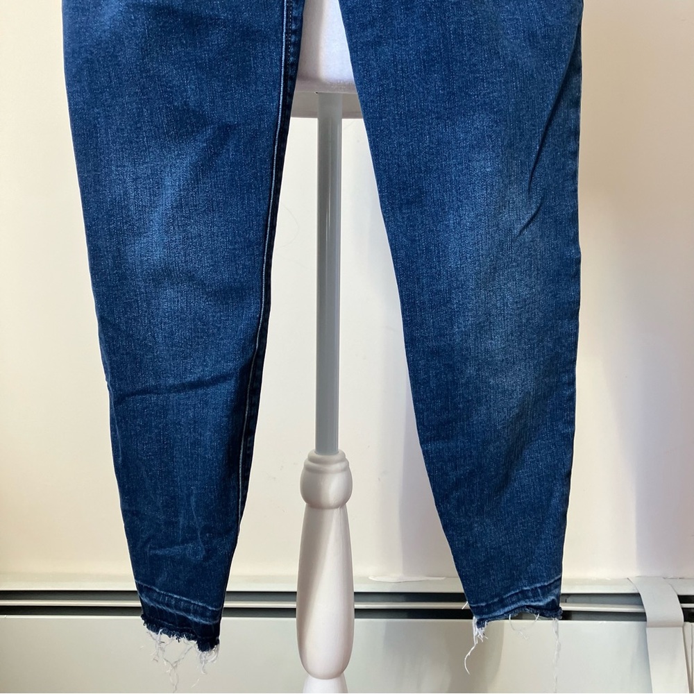Spanx Distressed High Rise Pull on Ankle Skinny Denim Jeans size Medium - Picture 8 of 9